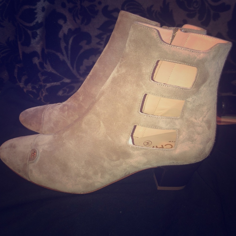 Chanel heel booties suede size 36 - Picture 1 of 5